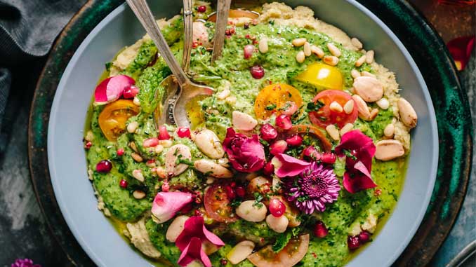 Mashed Avocado With Mixed Veggies