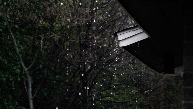 Pic Of Eavestrough On A Rainy Day